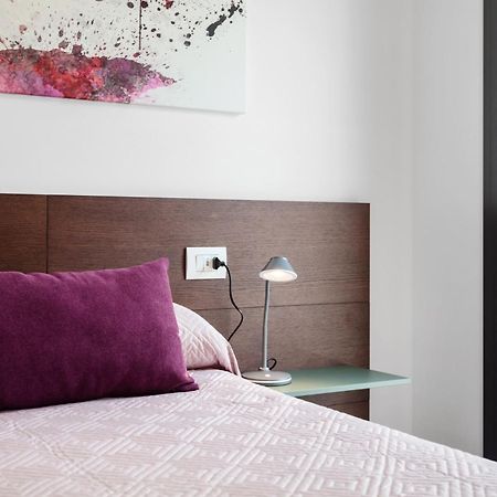 Double D House Bed & Breakfast ออลเบีย ภายนอก รูปภาพ