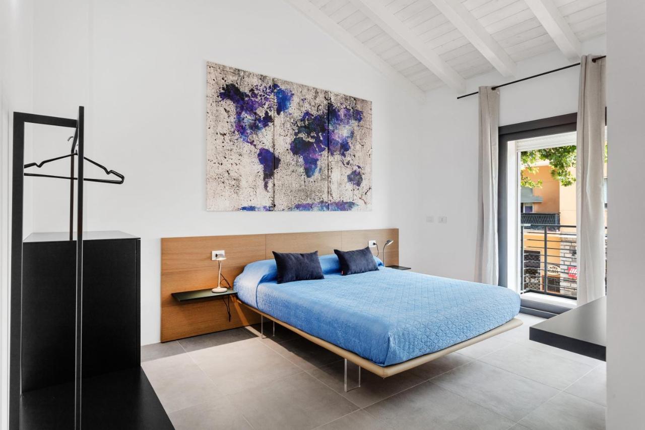 Double D House Bed & Breakfast ออลเบีย ภายนอก รูปภาพ